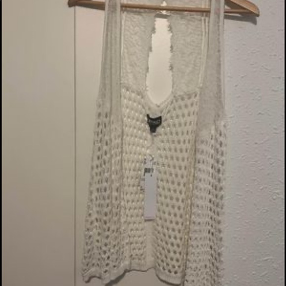 Gorgeous Women’s Sweater/Vest - Picture 2 of 2